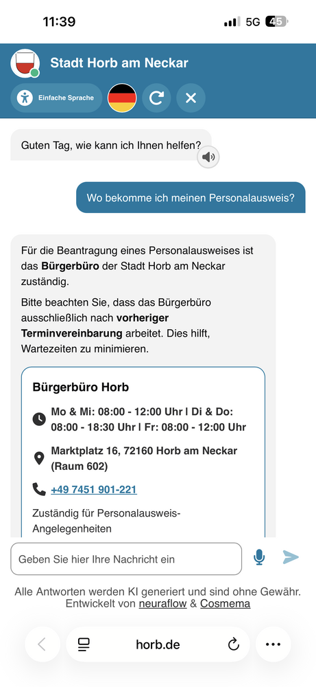 Ein Dialogfenster der Website der Stadt Horb am Neckar zeigt Informationen zur Beantragung eines Personalausweises im Bürgerbüro, einschließlich Öffnungszeiten und Kontaktinformationen.