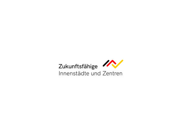 Das Logo zeigt in schwarzer Schrift, auf weißem Hintergrund den Schriftzug "Zukunftsfähige Innenstädte und Zentren", welcher durch unterschiedliche Linien, die in den Farben Schwarz, Rot, Gold eingefärbt sind, ergänzt wird. 